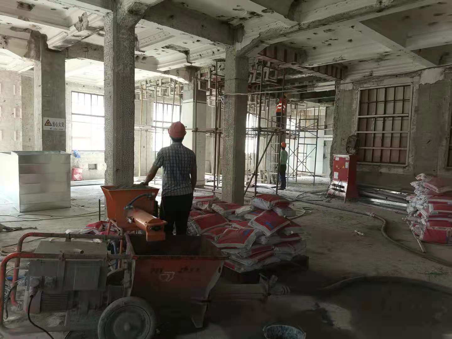 使用w66利来聚合物建补砂浆的时辰要出格把稳！