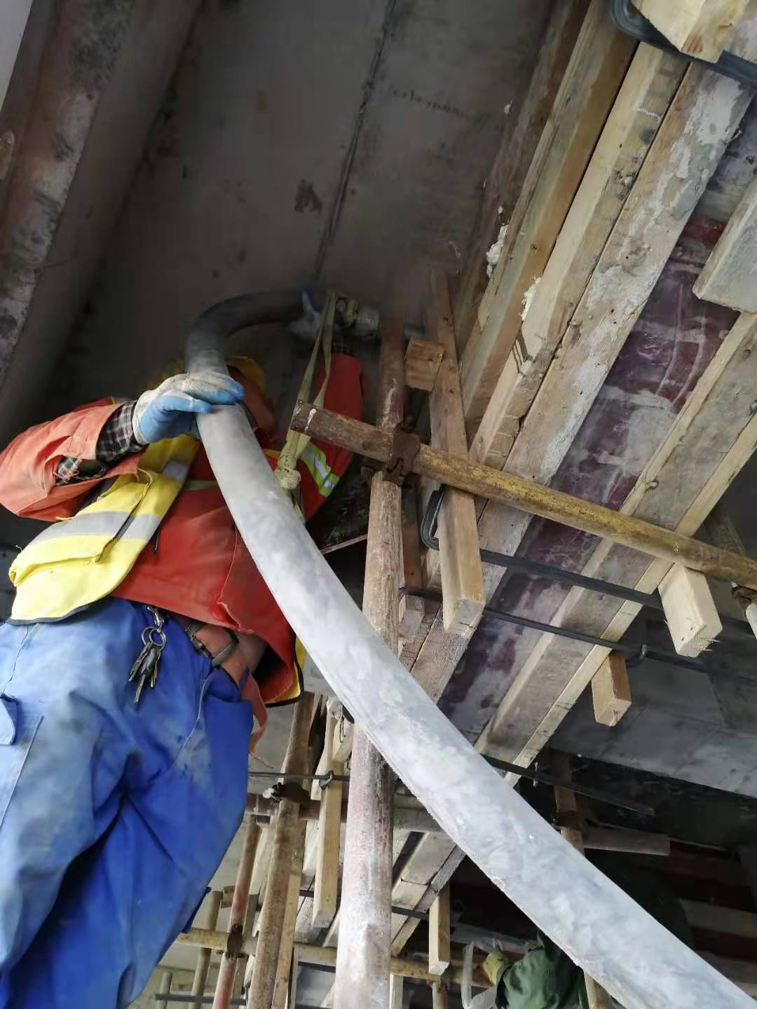 夏天做防水涂料施工，业主必要把稳哪些事项？（上）