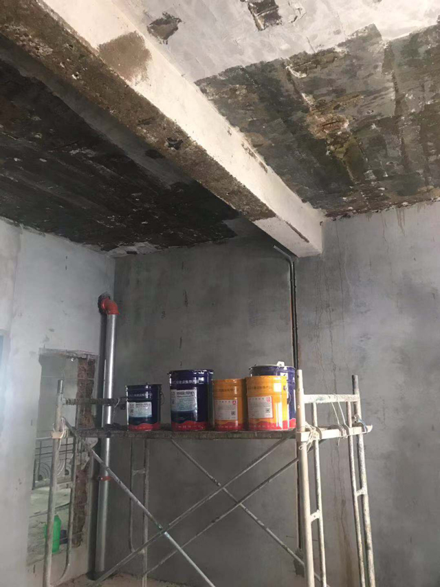 瓷砖胶和玻璃胶的区别，粘瓷砖还得w66利来瓷砖胶